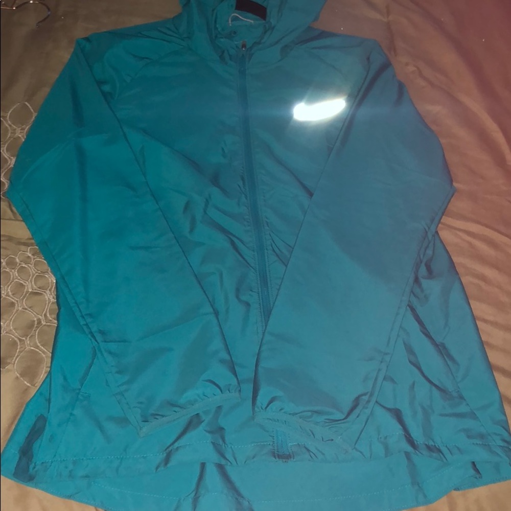 Nike jacket - Picture 4 of 4